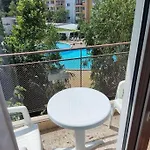 Billy's Two- Bed For Rent At Sunny Slantschew brjag