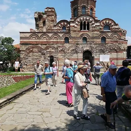 Billy's Two- Bed For Rent At Sunny Napospart