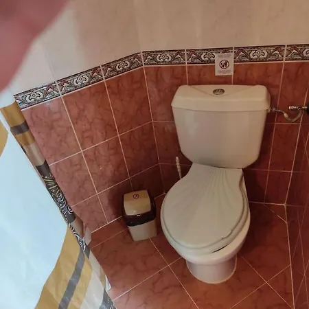 Billy's Two- Bed For Rent At Sunny Apartman *