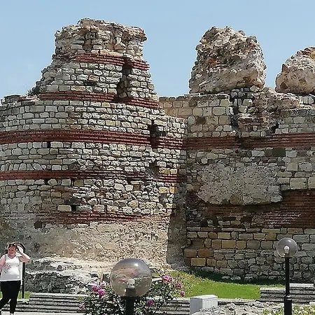 Billy's Two- Bed For Rent At Sunny