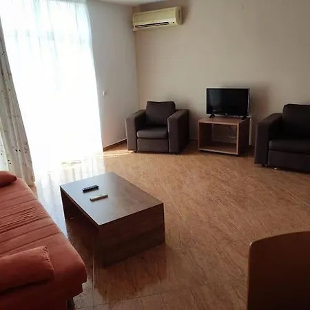 Billy's Two- Bed For Rent At Sunny * Солнечный берег