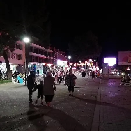 Billy's Two- Bed For Rent At Sunny Апартаменты Солнечный берег