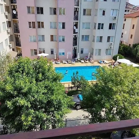 Billy's Two- Bed For Rent At Sunny Slăntjev Brjag