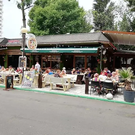 Апартаменты Billy's Two- Bed For Rent At Sunny Солнечный берег