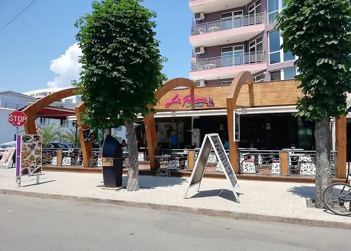 Billy's Two- Bed For Rent At Sunny